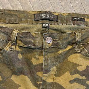 Judy Blue Skinny Fit CAMO Jeans Size 15/31